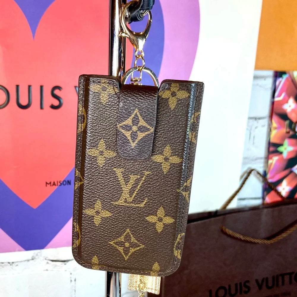Louis Vuitton iPhone 5 case pouch or card case/small accessories pouch w/alarm! - Picture 1 of 13